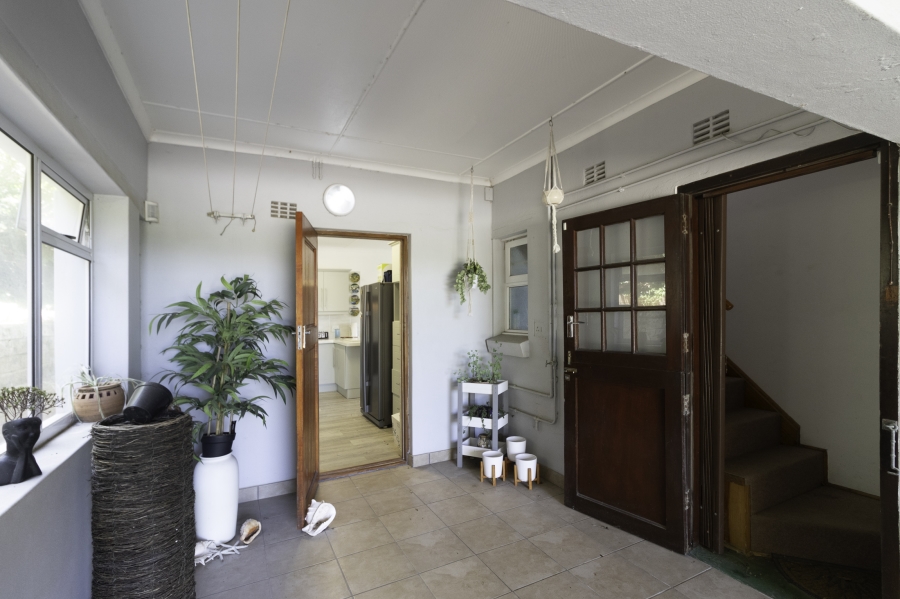 7 Bedroom Property for Sale in West Beach Eastern Cape